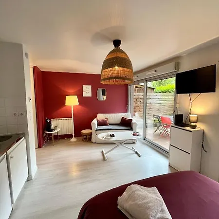 Cassis - Terrasse - Centre Bsb Jouvence * Dijon