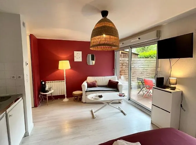 Cassis - Terrasse - Centre Bsb Jouvence * Ντιζόν